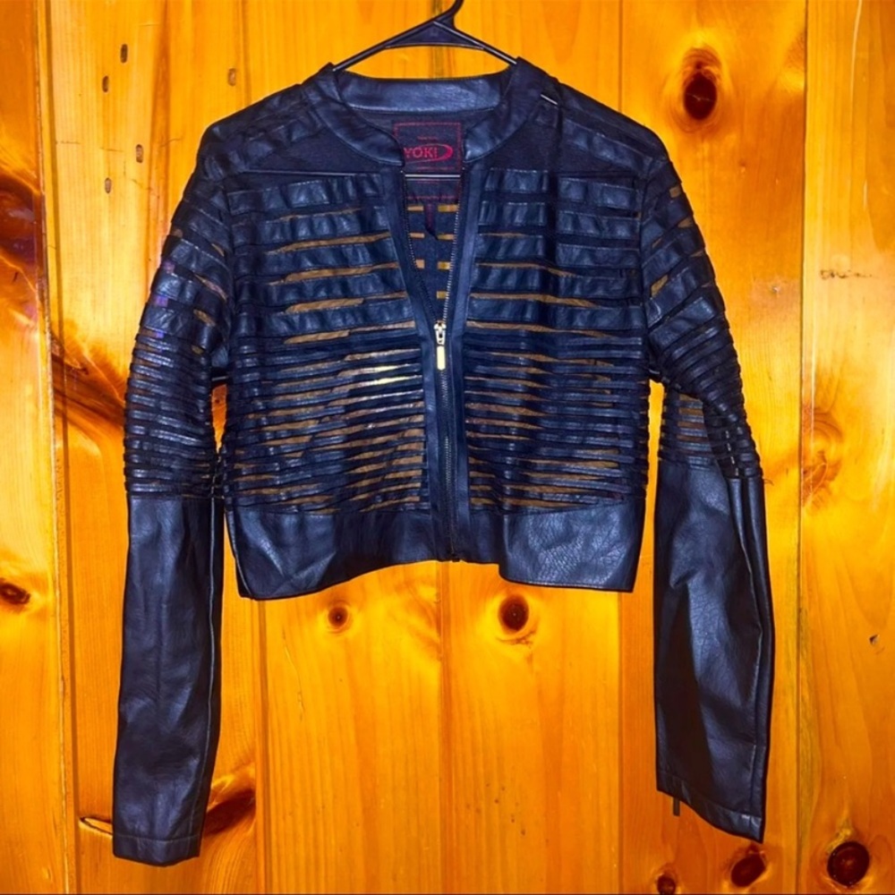 Yoki Women’s Black Faux Leather Striped Mesh Cropped Full Zip Jacket Size Large